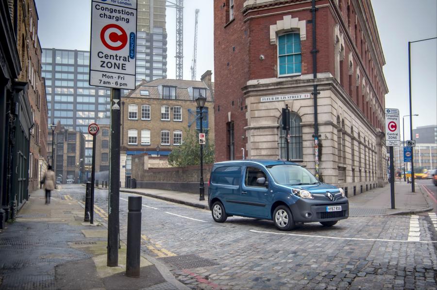  Renault Kangoo Van Z.E. 33 2017 года  (UK) (фото 9 из 44)